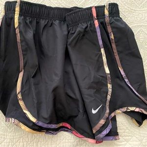 Nike Dri-Fit XL Black & Neutral Floral NWOT